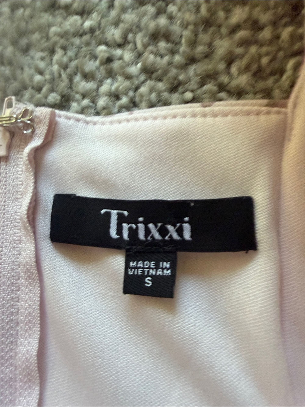 Trixxi Pink Floral Mini Dress Floral Puff Sleeve the Shoulder Size S - Picture 5 of 5